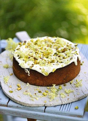 Come decorare una torta al pistacchio per ogni ricorrenza