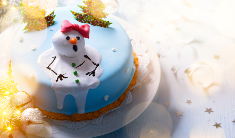 La torta di Natale in pasta di zucchero da realizzare in poche mosse