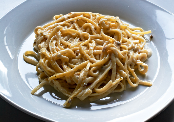 Pasta con nocciole e pancetta: la ricetta da provare