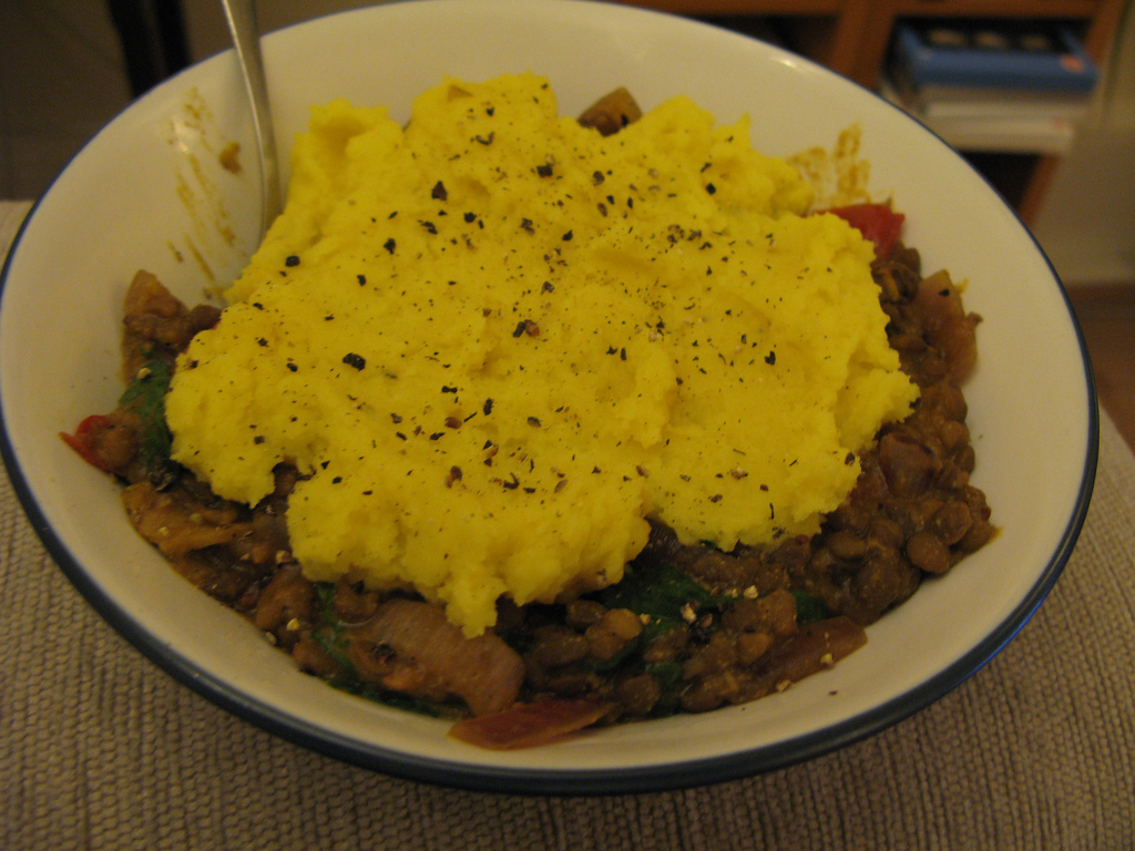 La ricetta semplice del purè di patate con le lenticchie
