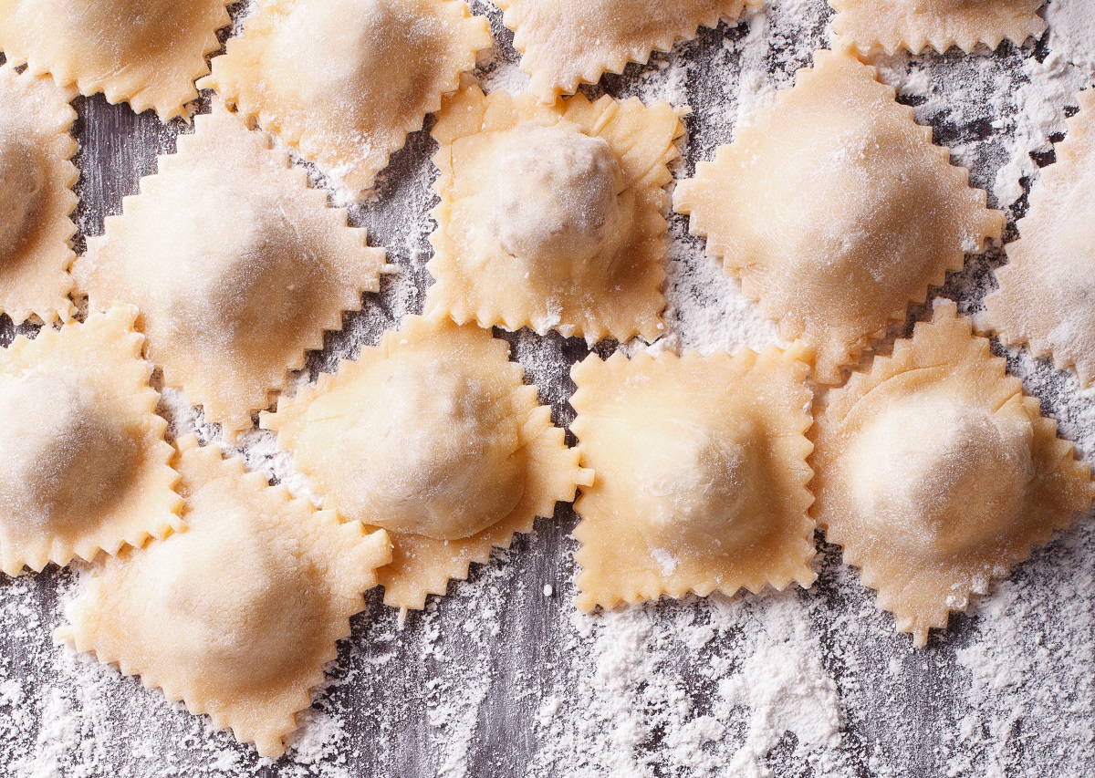 I ravioli ripieni di pesce e pistacchio per il pranzo di Natale