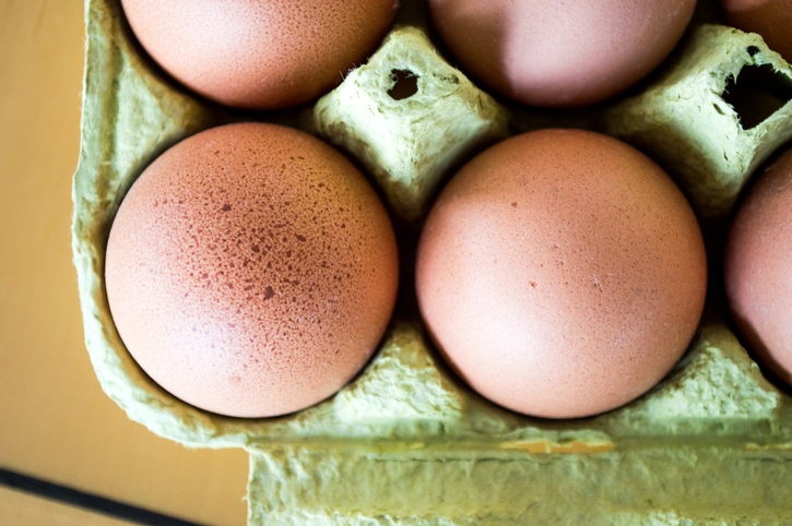 Uova patate e piselli: la ricetta del secondo appagante