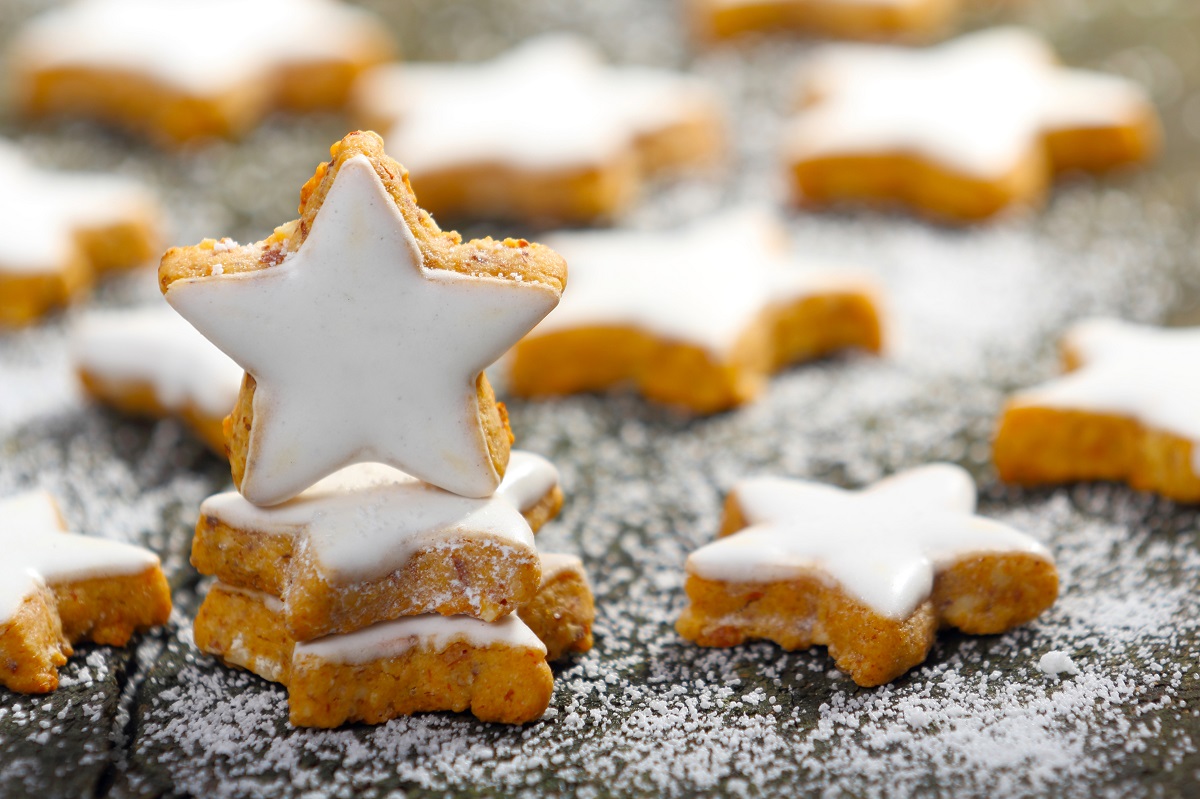 La ricetta degli Zimtsterne, i biscottini di Natale alla cannella