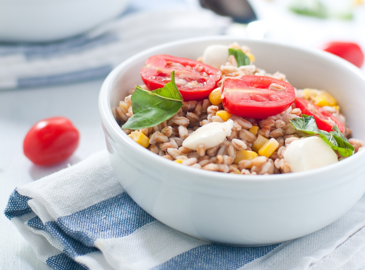 L’insalata di orzo e tonno da portare in ufficio