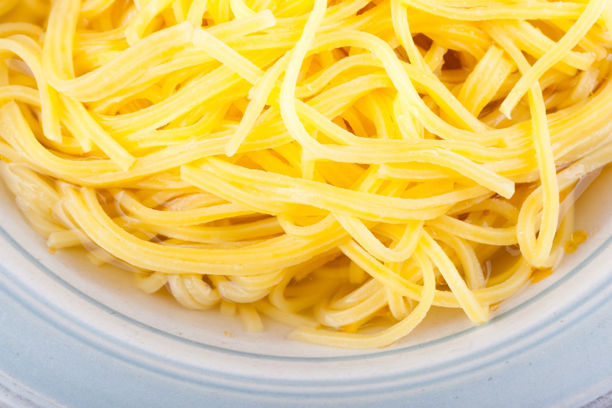 Come fare gli spaghetti all’acqua pazza: la ricetta veloce