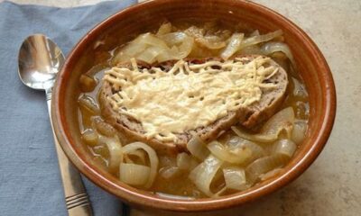 Zuppa di cipolle: ecco la ricetta vegan