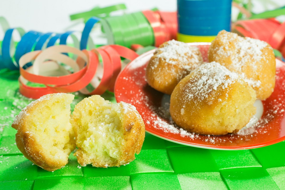 Le frittelle di Carnevale al forno per chi è a dieta