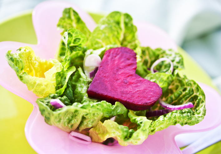 San Valentino, l&#8217;insalata con cuori di barbabietola