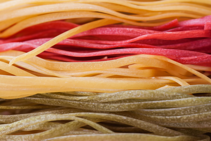 Come si prepara la pasta all&#8217;uovo colorata