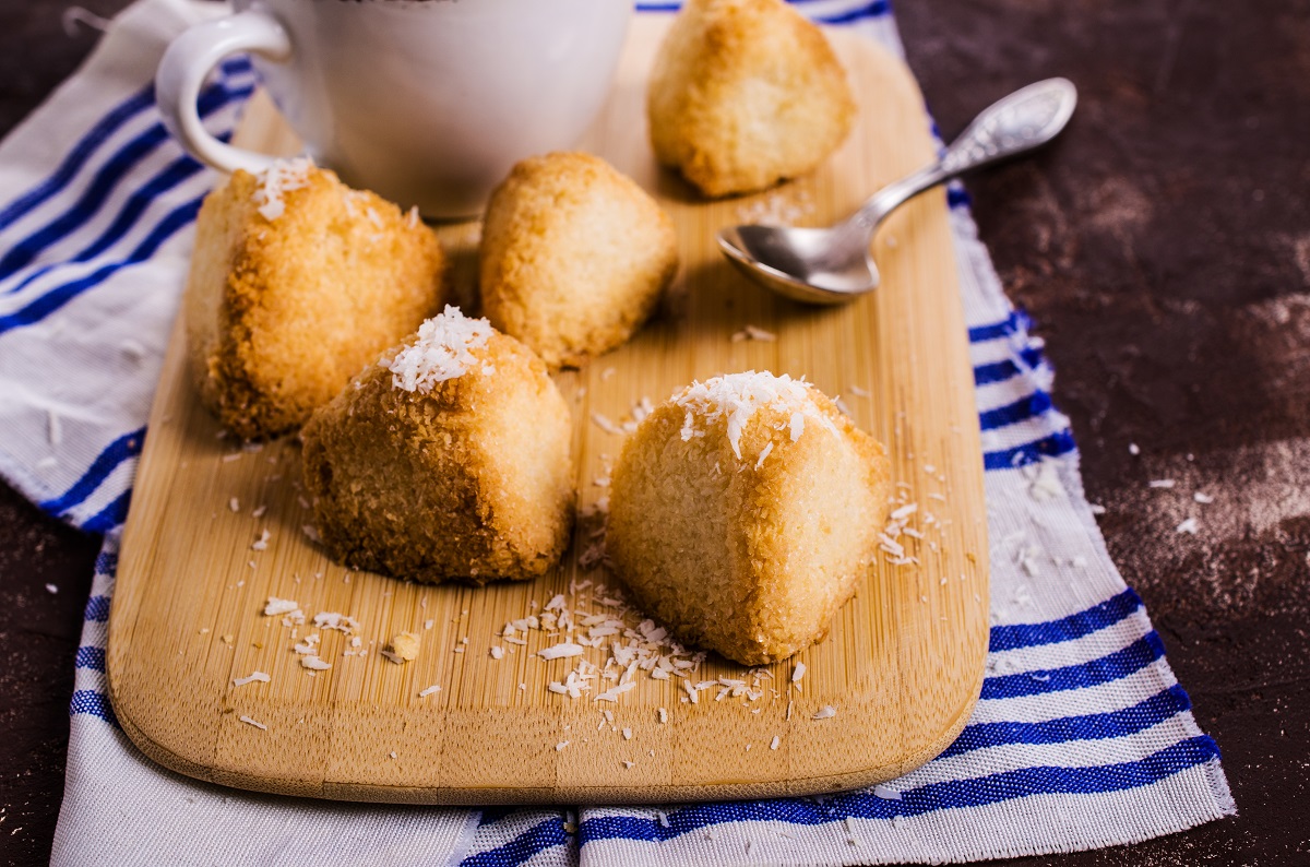 Come fare i biscotti con cocco e lime con la ricetta veloce