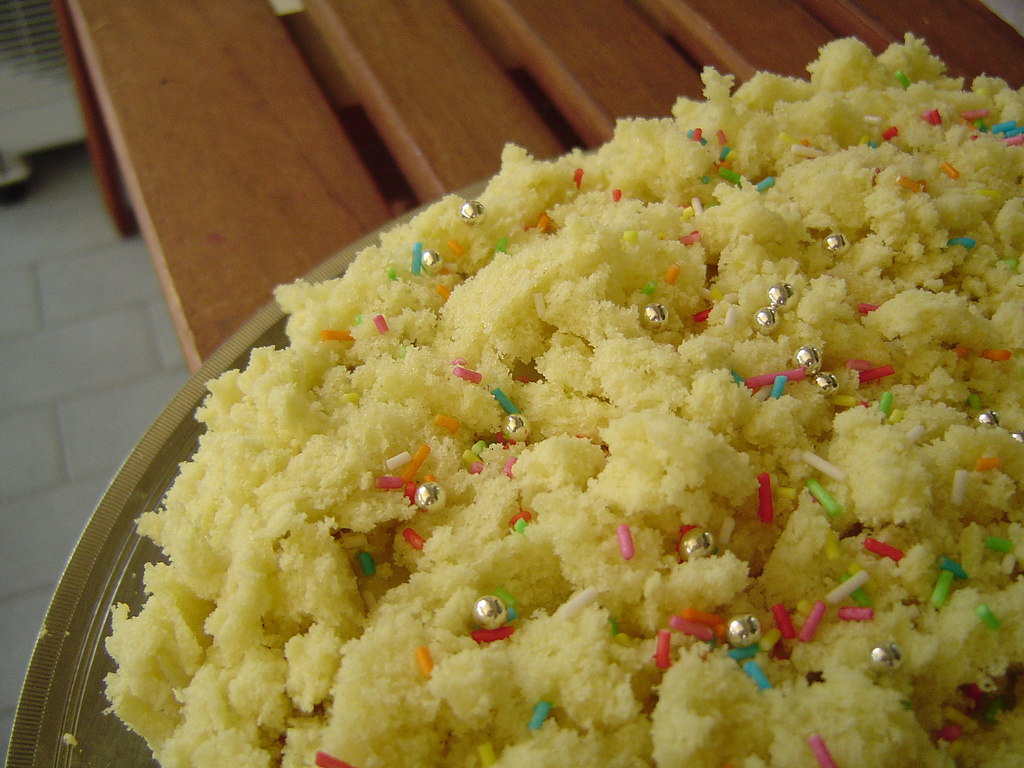 La torta mimosa all’ananas con il Bimby per la Festa della Donna