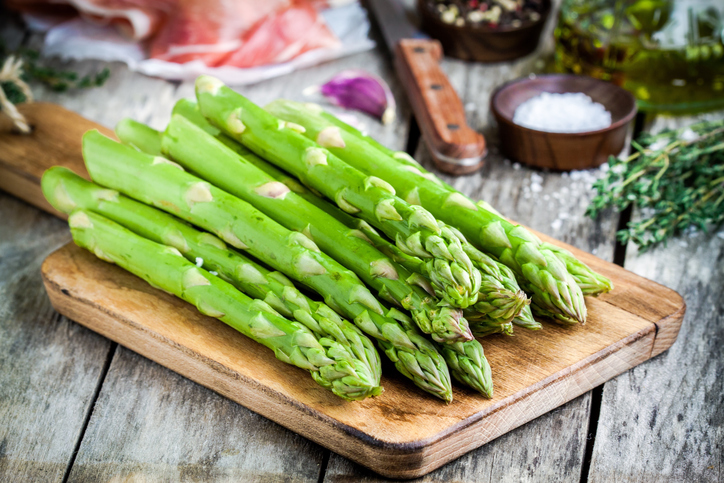 Asparagi: come pulirli e cucinarli