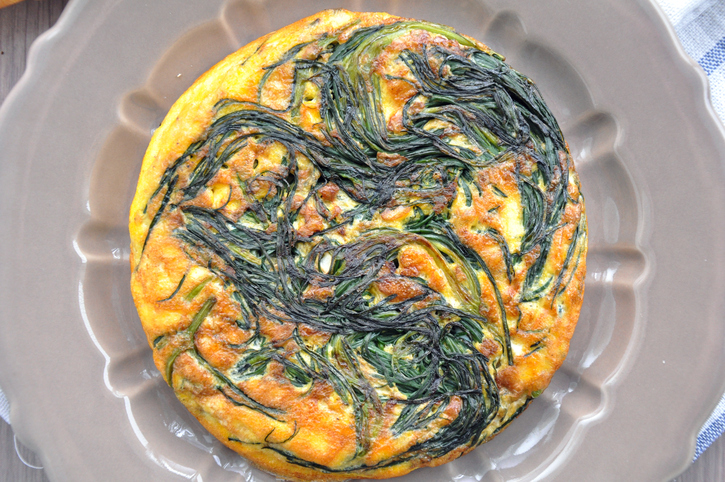 Come preparare la frittata con agretti e ricotta in poche mosse