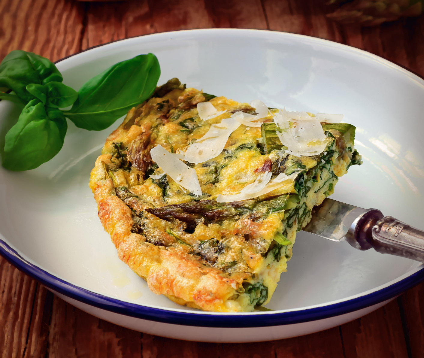 La frittata di asparagi e ricotta con la ricetta sfiziosa