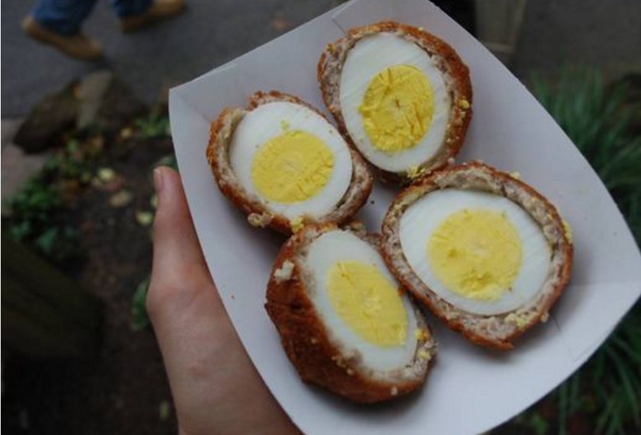 Le frittelle di uova sode per l’antipasto di Pasqua