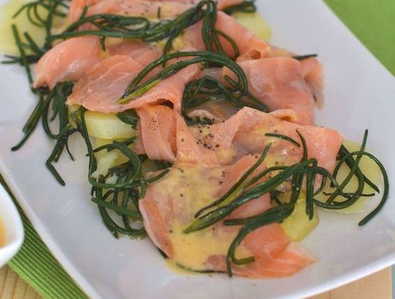 Come preparare l’insalata di agretti e salmone in poche mosse