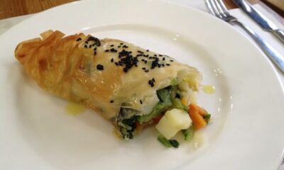 Lo strudel di pasta fillo con verdure con la ricetta sfiziosa
