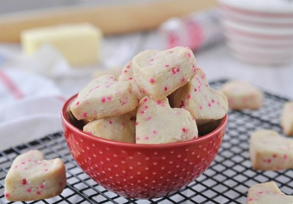 La ricetta dei biscotti al burro per la Festa della mamma