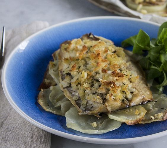 I filetti di sgombro al forno gratinati per un secondo sfizioso