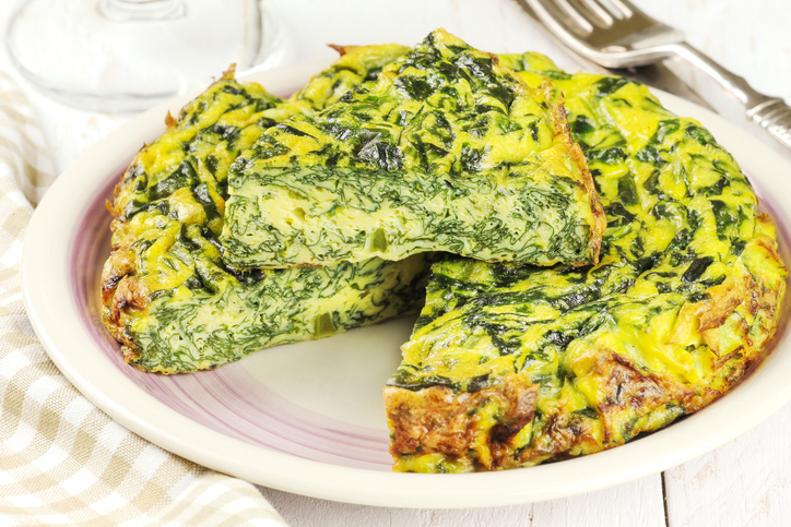 Come preparare la frittata con spinaci e mozzarella