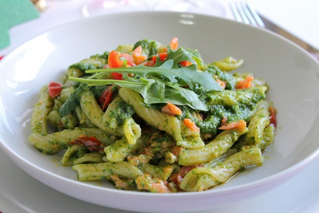 La pasta rucola e salmone perfetta per un pranzo sfizioso