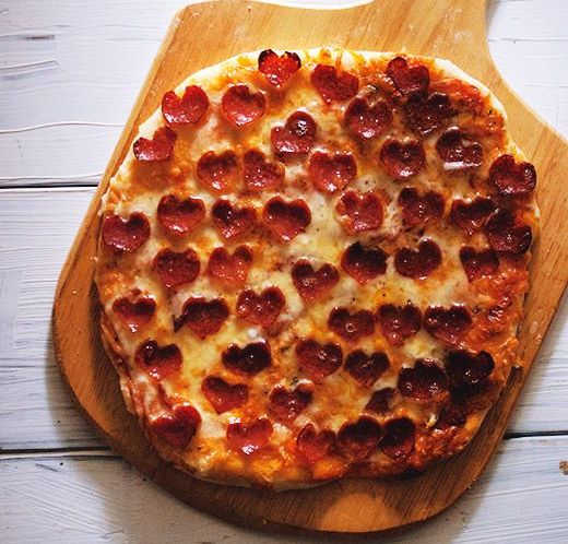 La pizza per la Festa della mamma, idee e consigli per farcirla