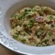 Riso, piselli e pancetta croccante: la ricetta da provare