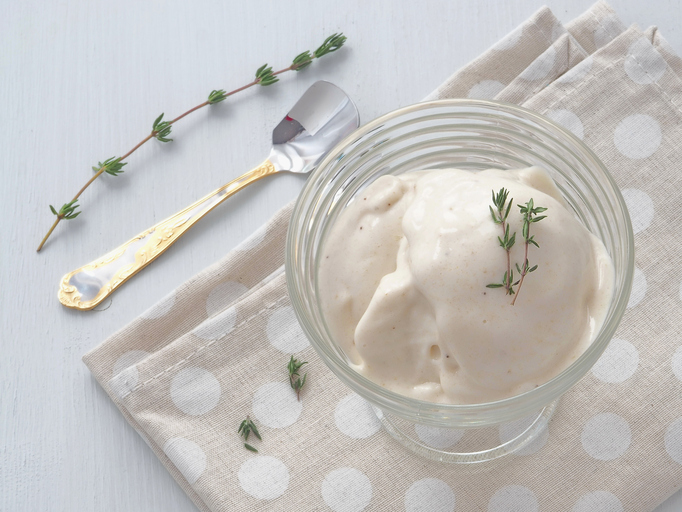 La salsa allo yogurt greco perfetta per il pinzimonio