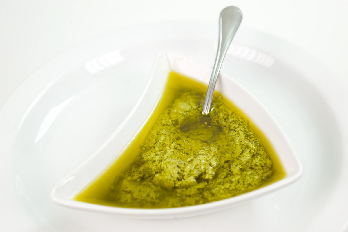 La ricetta della salsa verde senza uova per il bollito