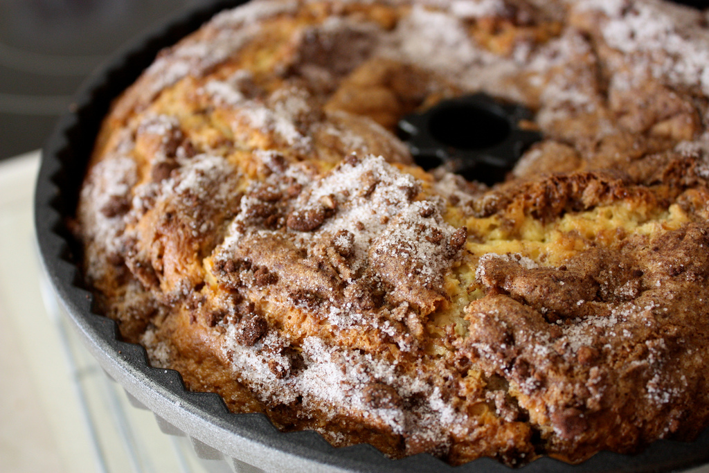 La ricetta della torta al caffè senza uova e latte per la colazione