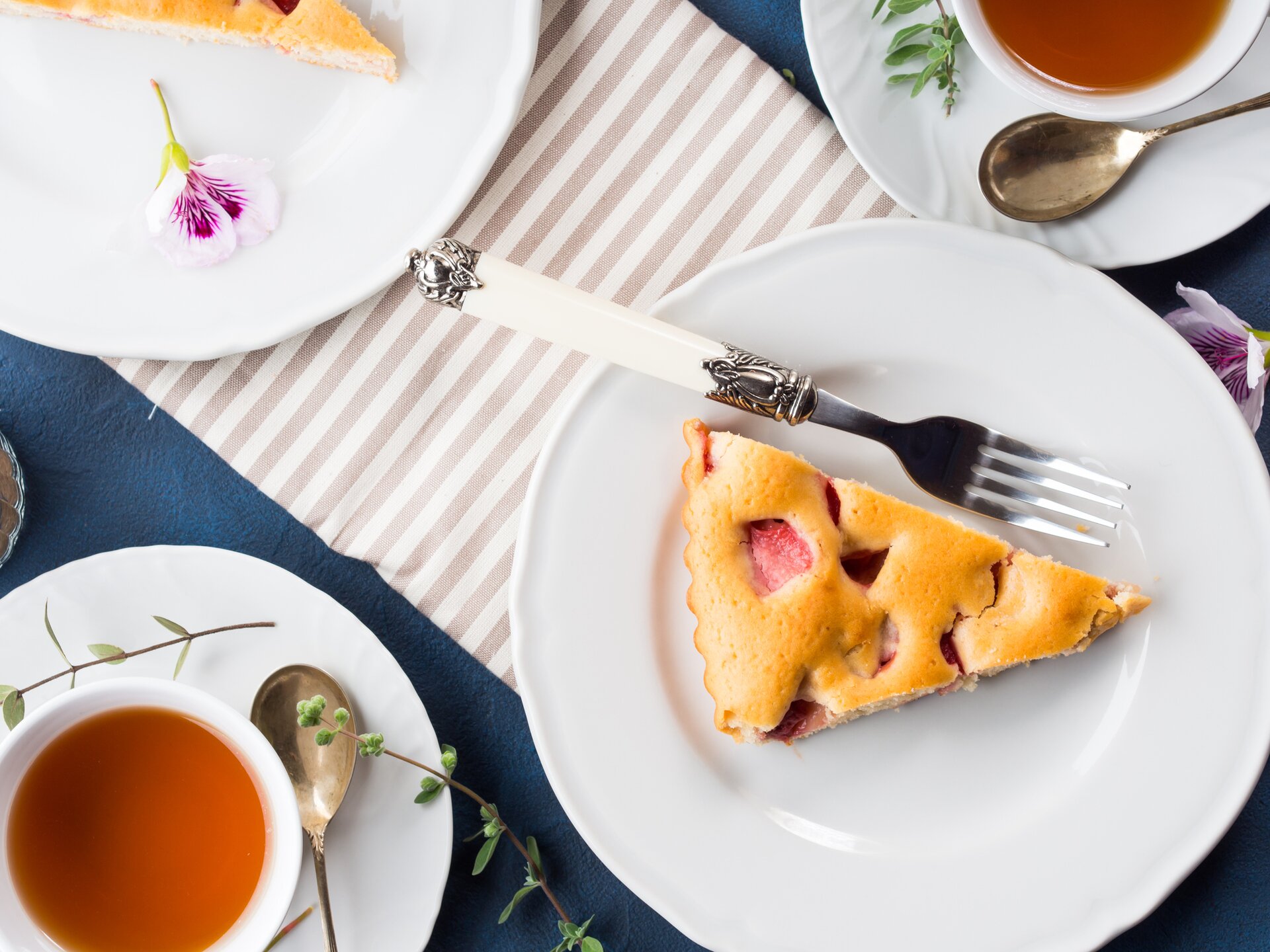 Torta soffice alle fragole, la ricetta