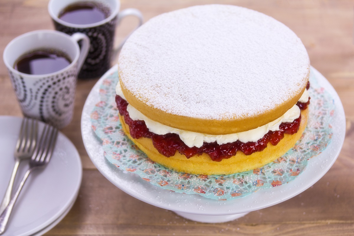 La Victoria sponge cake per la Festa della mamma, la ricetta