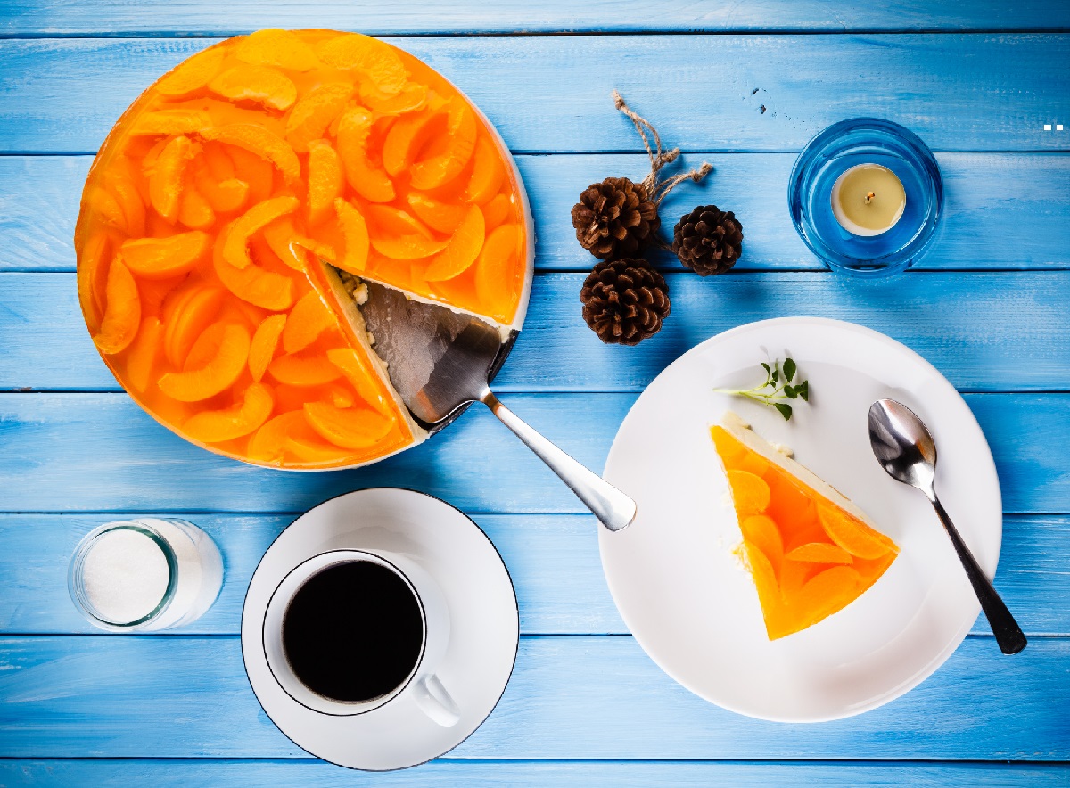 La cheesecake alle pesche per il pranzo della domenica