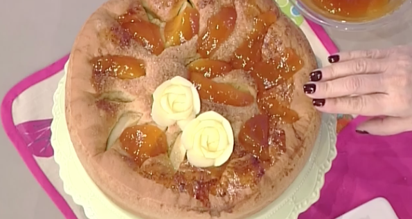 Focaccia dolce con confettura di albicocche: la video ricetta facile della Prova del Cuoco