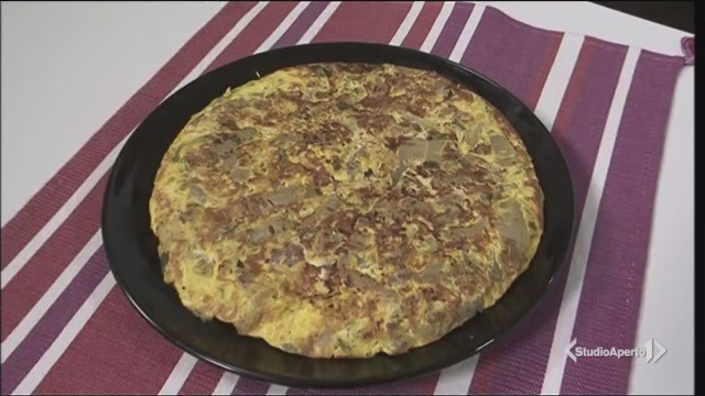 La video ricetta della frittata con coste e salsiccia