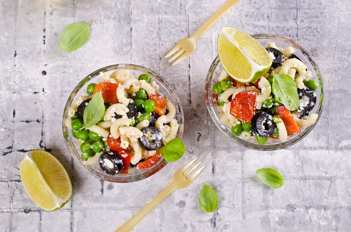 Pasta fredda con peperoni e tonno, la ricetta