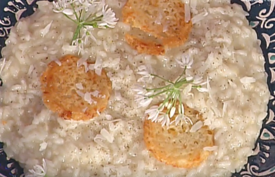 Il risotto cacio e pepe al limone con la video ricetta della Prova del Cuoco