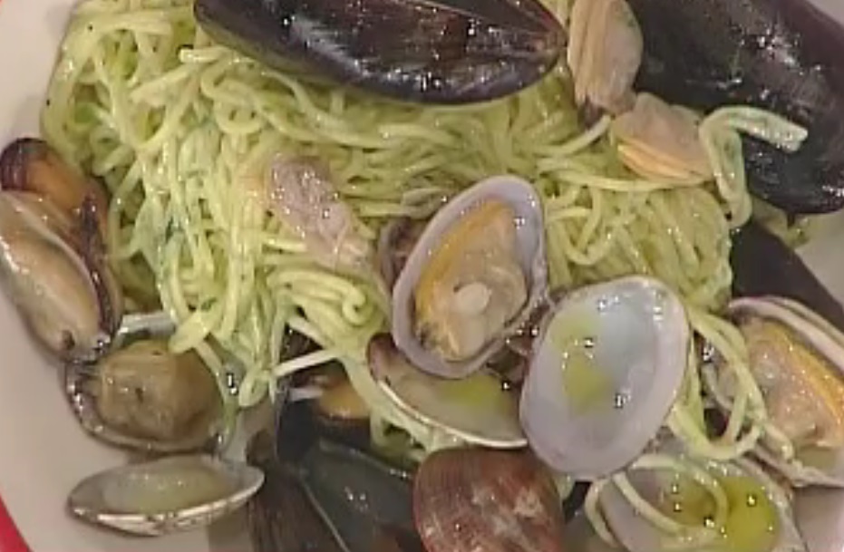 I tagliolini prezzemolati con cozze e vongole con la video ricetta della Prova del cuoco