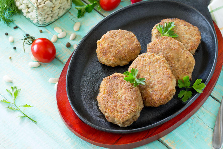 Gli hamburger di fagioli con la ricetta di Marco Bianchi