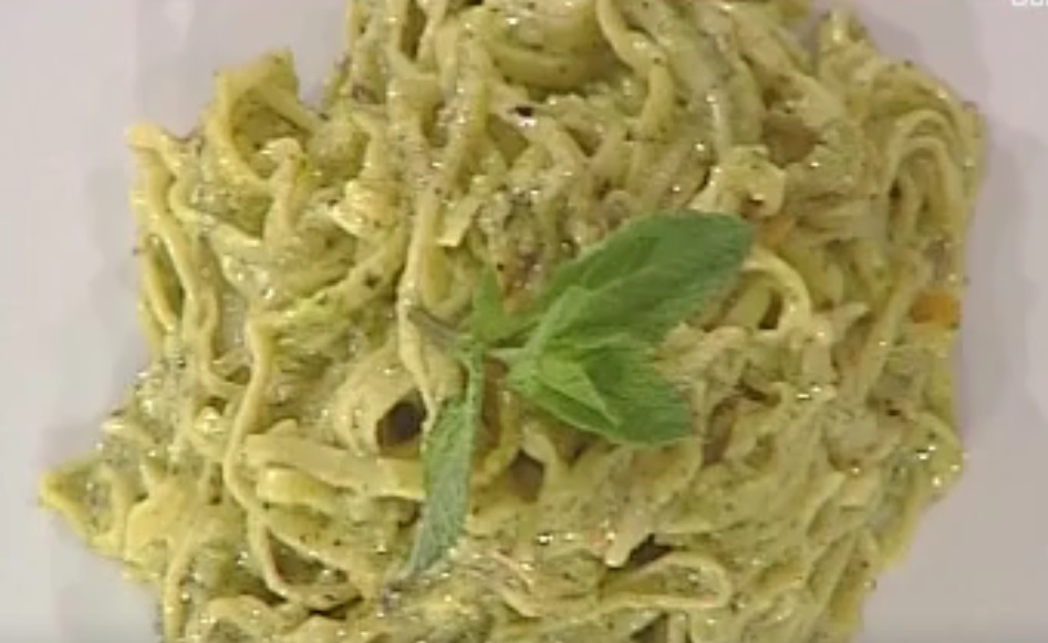 Tagliolini all’arancia e pesto di pistacchi: la video ricetta della Prova del Cuoco