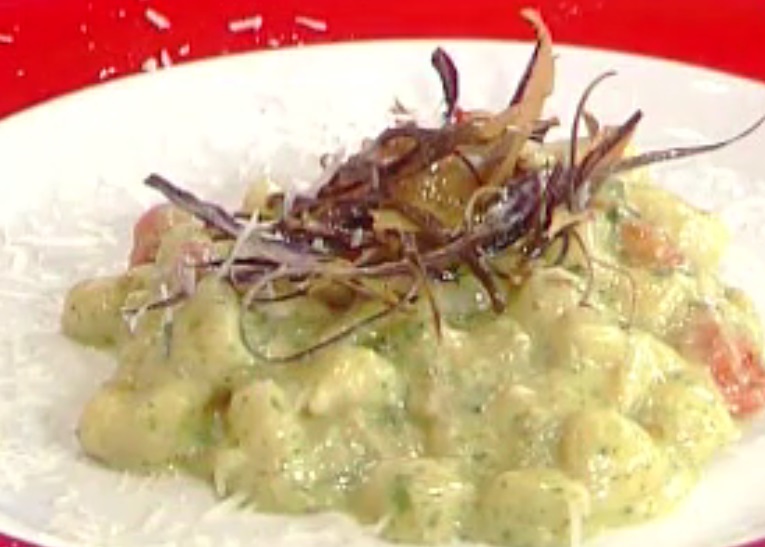 Gnocchetti con pesce spada e pesto di melanzane: la video ricetta della Prova del Cuoco