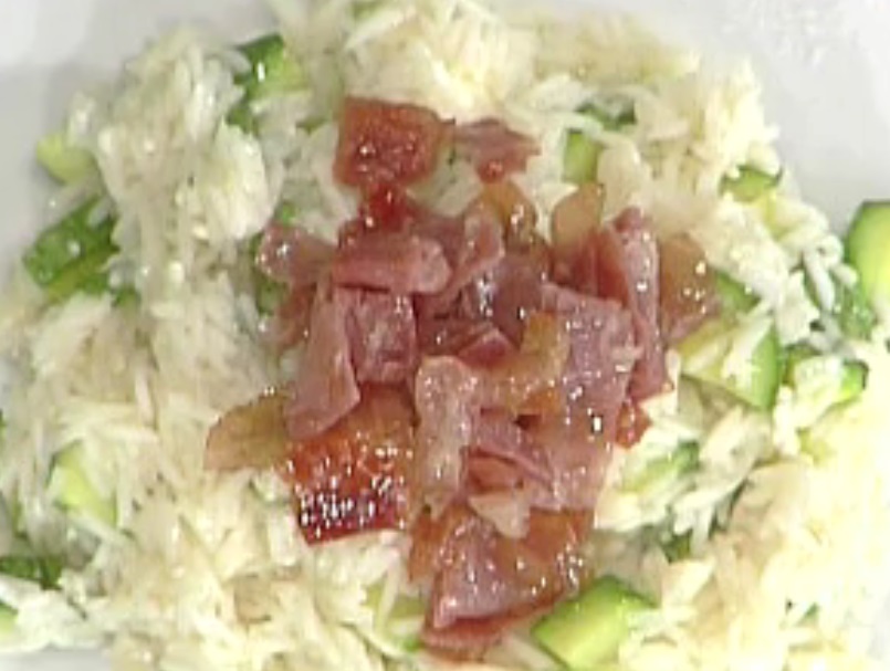 Il risotto alle zucchine con croccante di culatello con la video ricetta della Prova del Cuoco