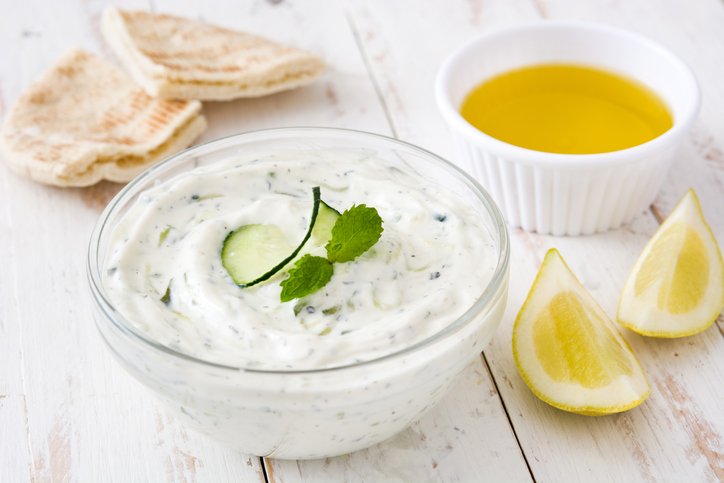 La ricetta della salsa tzatziki vegan semplice da realizzare