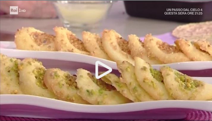 La video ricetta dei tegolini alla nocciola e pistacchio della Prova del Cuoco