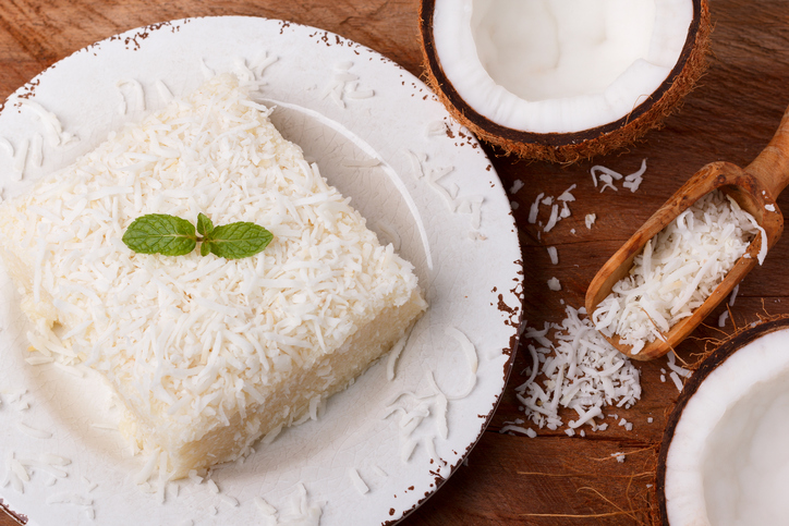 La torta cocco e menta con la ricetta facile