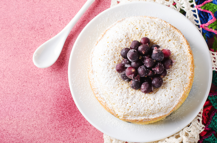 La torta di mirtilli e limone perfetta per la merenda