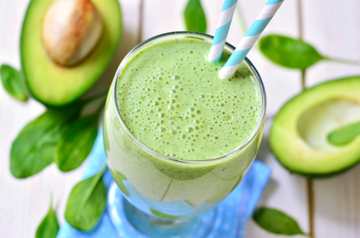 Lo smoothie di avocado con la ricetta veloce