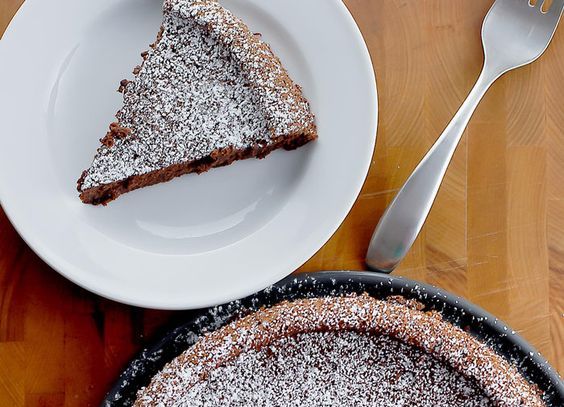 La ricetta originale della torta al cioccolato morbida dentro