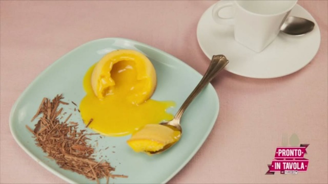 La video ricetta del tortino al cioccolato bianco con cuore fondente