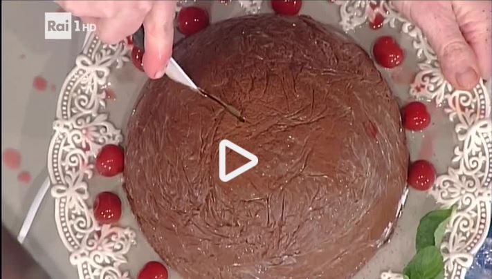 Zuccotto panna e cioccolato: la video ricetta della Prova del Cuoco